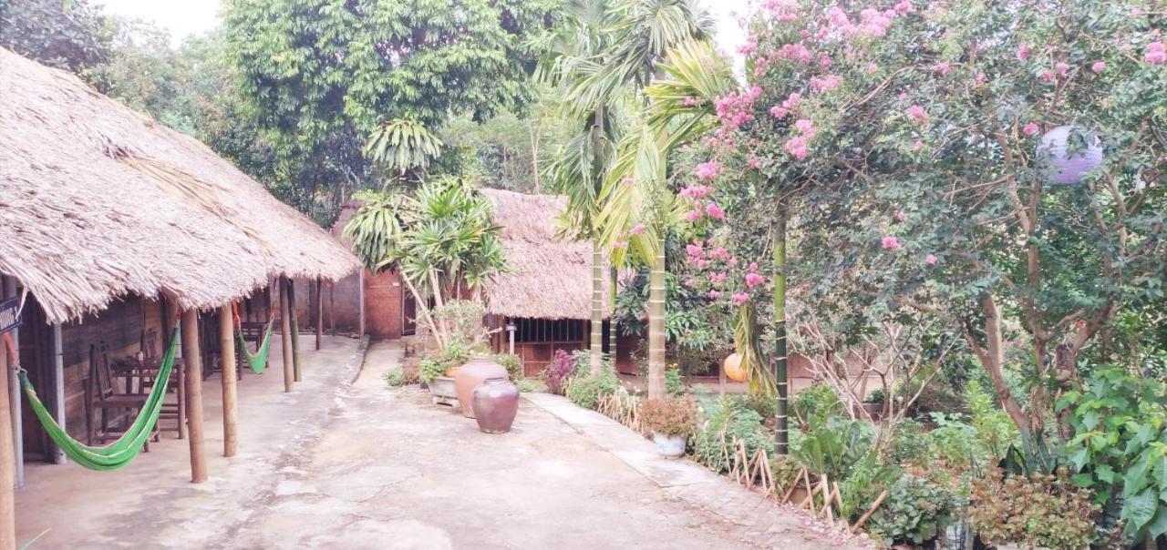 Family Homestay Ba Vi Exteriör bild